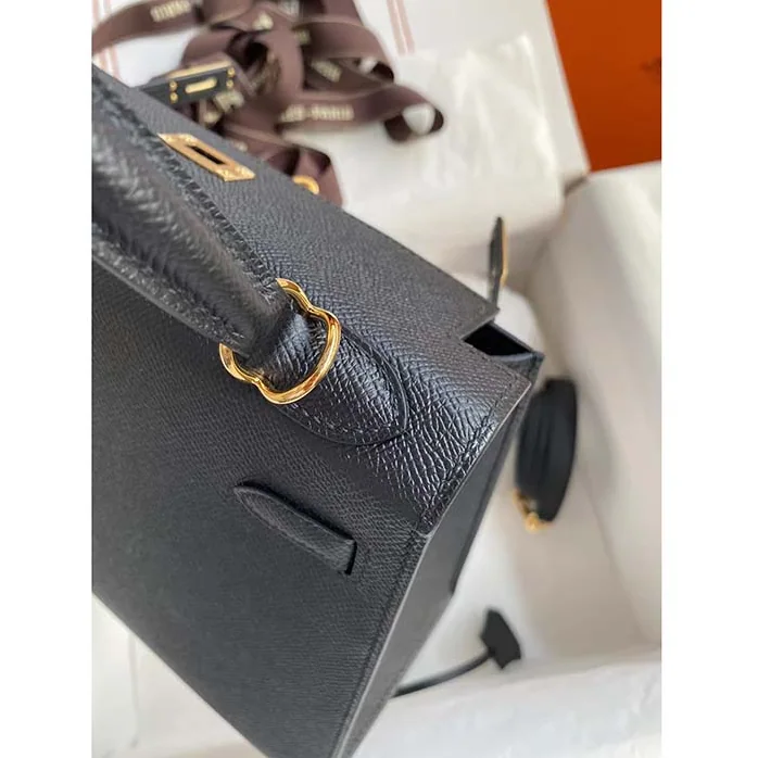 Hermes Kelly Sellier 32 Bag in Togo Leather with Gold Hardware for Women in Black