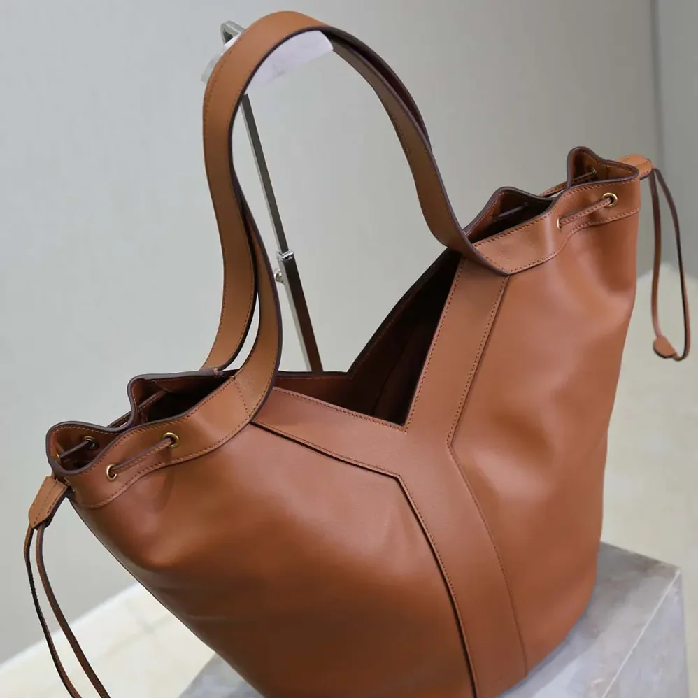 Saint Laurent YSL Y Large Hobo in Leather for Women in Brown
