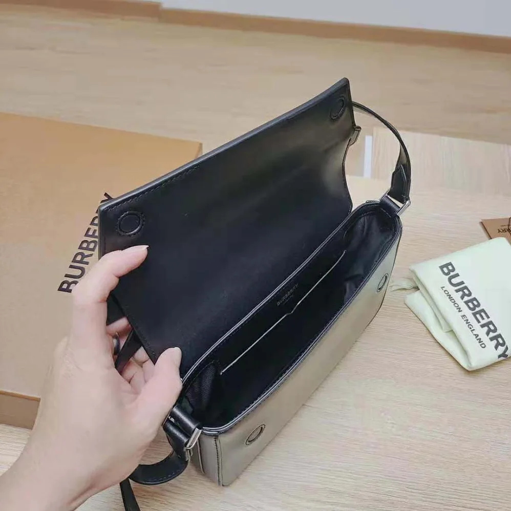 Burberry Leather Catherine Shoulder Bag for Women in Black Burberry Leather Catherine Shoulder Bag for Women in Black
