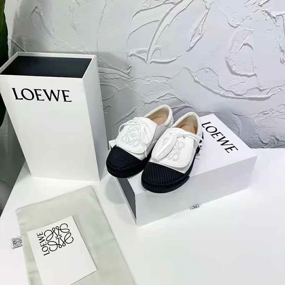 Loewe Anagram Flap Sneaker in Canvas for Women in White
