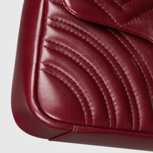 Gucci Marmont Small Shoulder Bag / Rosso Ancora Red Gold Hardware Gucci Marmont Small Shoulder Bag / Rosso Ancora Red Gold Hardware