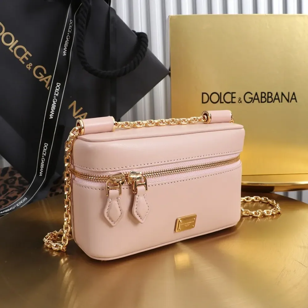 Dolce Gabbana D&G Sicily Crossbody Bag for Women in Pink Dolce Gabbana D&G Sicily Crossbody Bag for Women in Pink