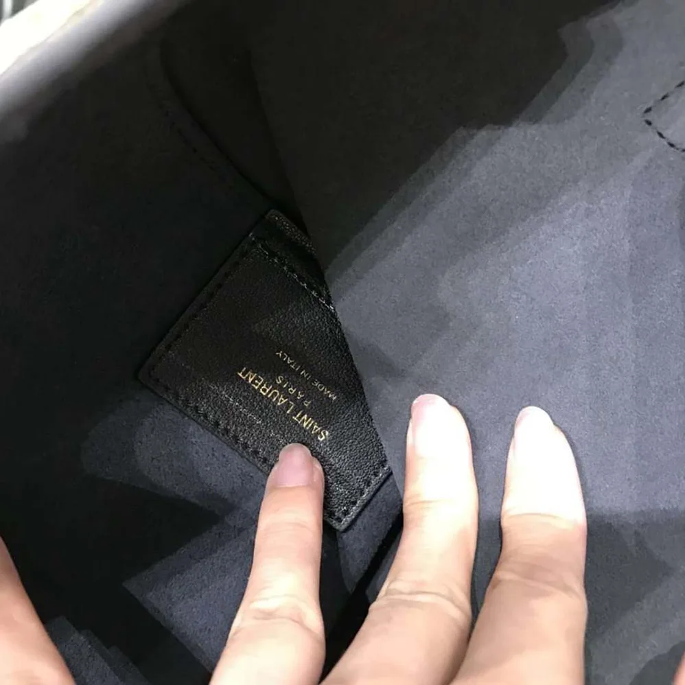 Saint Laurent YSL Saint Laurent Toy Shopping Supple for Women in Black Saint Laurent YSL Saint Laurent Toy Shopping Supple for Women in Black