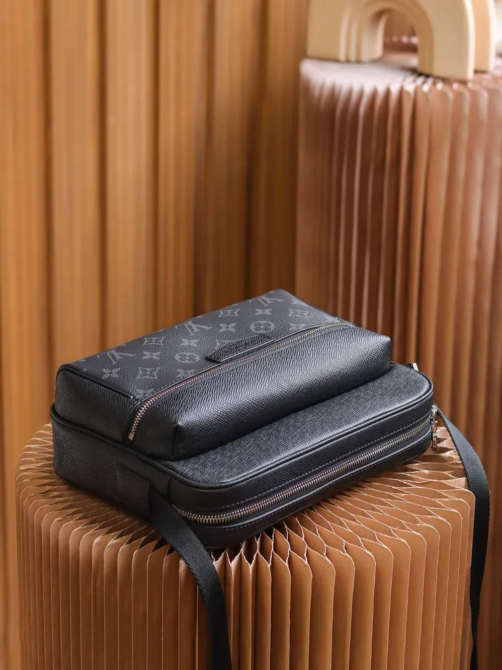 Louis Vuitton Outdoor Messenger Bag Black /