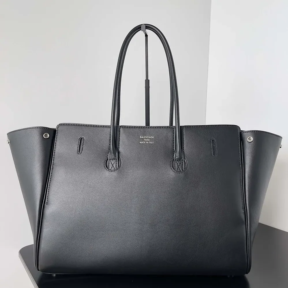Balenciaga Bel Air Medium Carry All Bag in Black Smooth Calfskin for Women