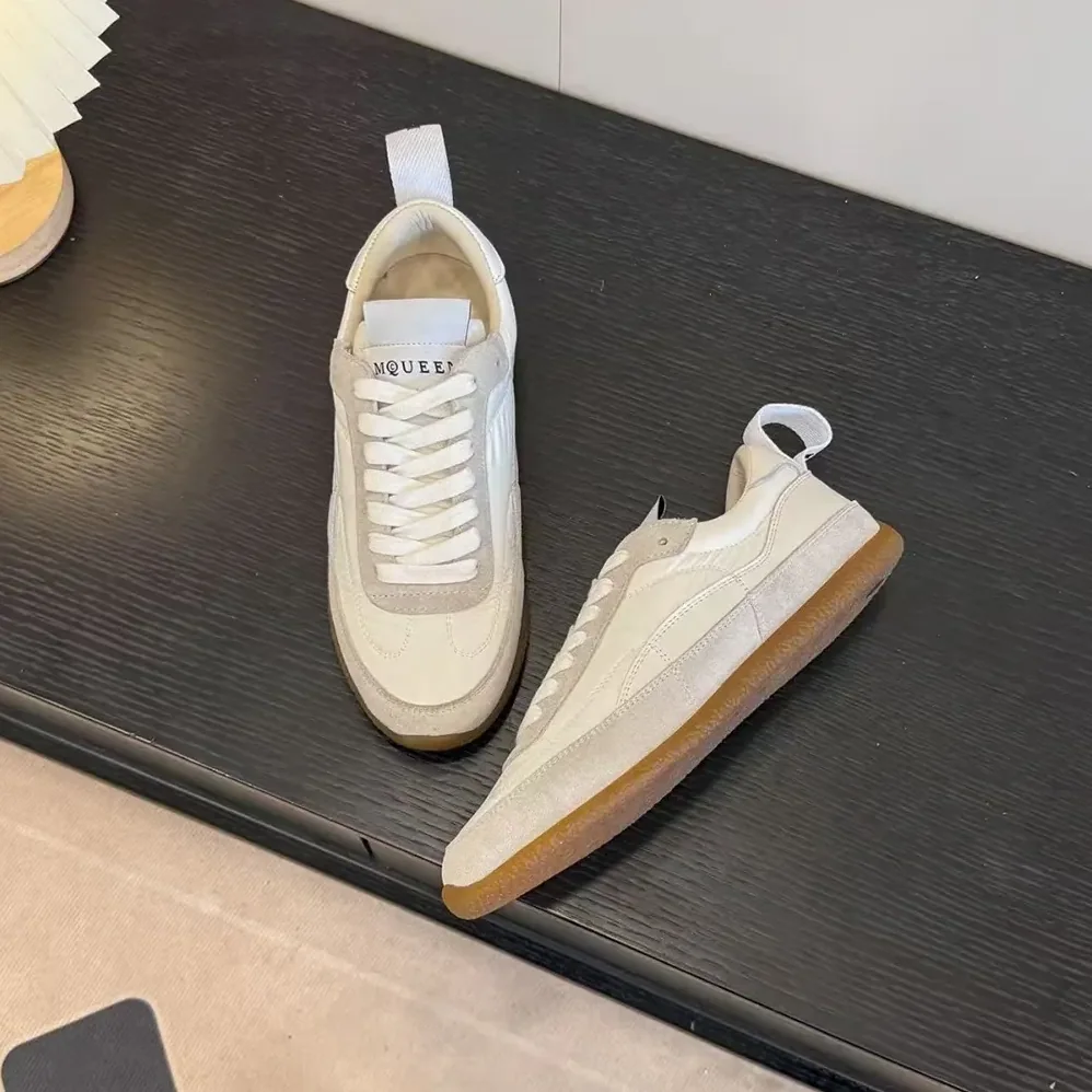 Alexander Mcqueen EC1 Sneaker in White for Unisex Alexander Mcqueen EC1 Sneaker in White for Unisex