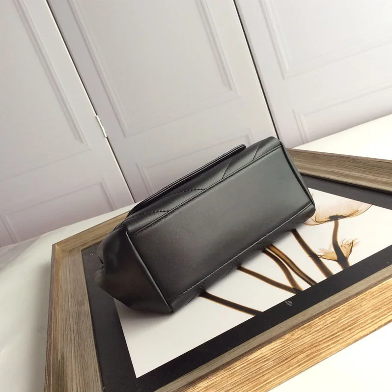 Saint Laurent YSL Small Nolita Bag Vintage Leather for Women in Black Saint Laurent YSL Small Nolita Bag Vintage Leather for Women in Black