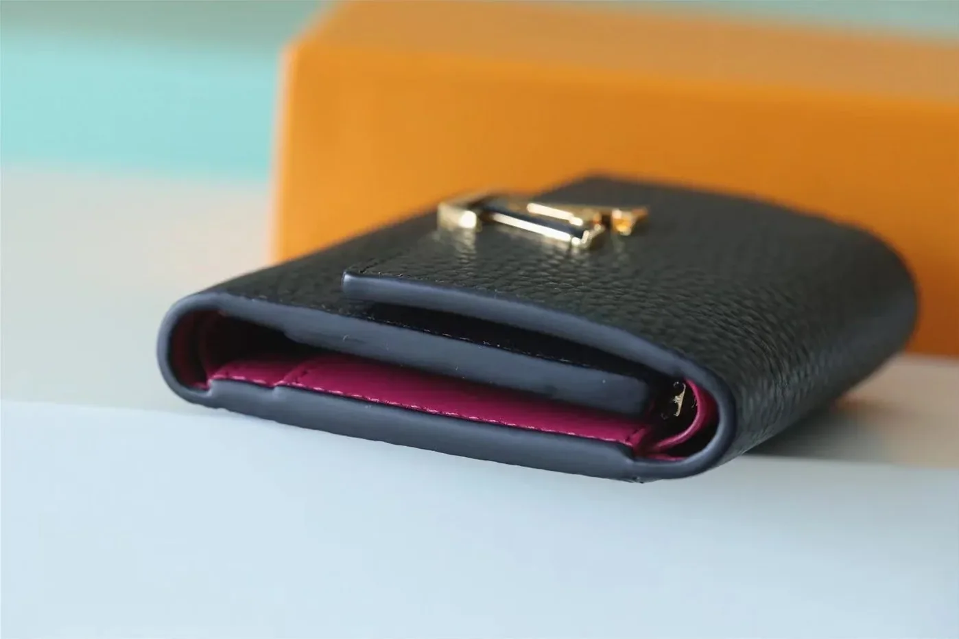 Louis Vuitton Capucines XS Wallet Black / Louis Vuitton Capucines XS Wallet Black /