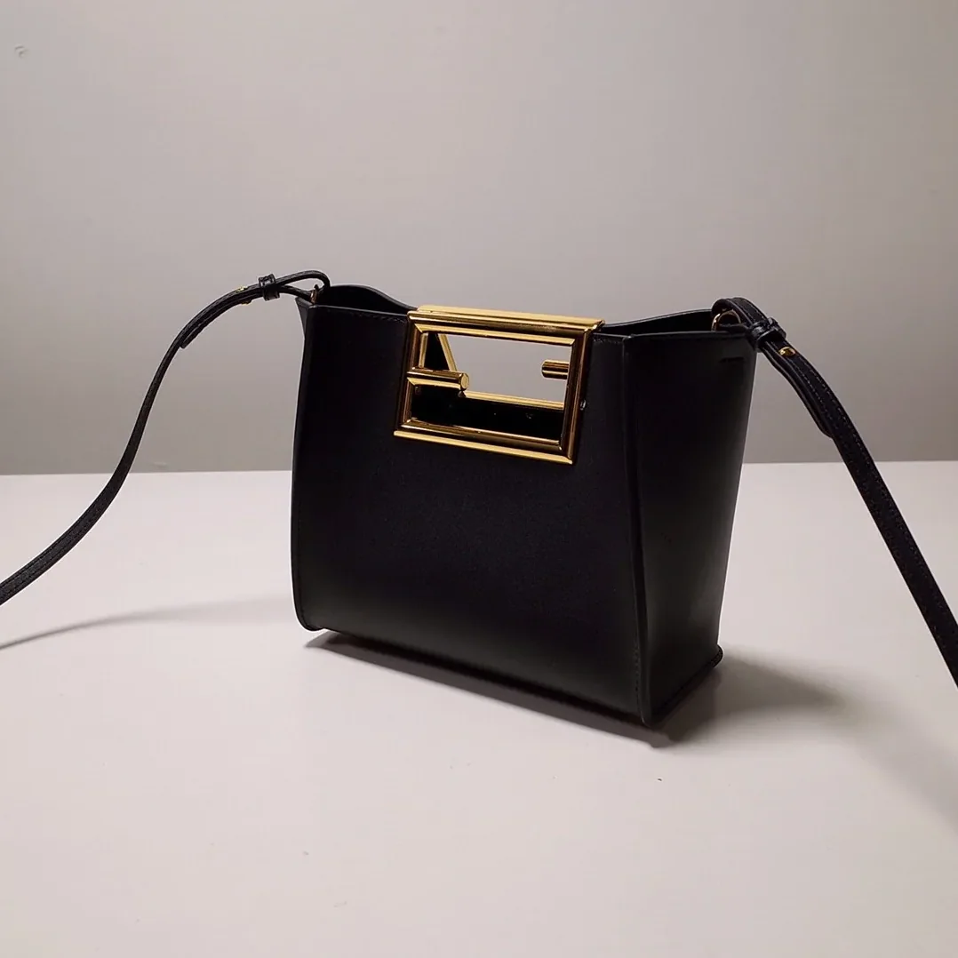 Fendi Way Small Black Bag For Woman / 8BS054AAIWF0KUR Fendi Way Small Black Bag For Woman / 8BS054AAIWF0KUR