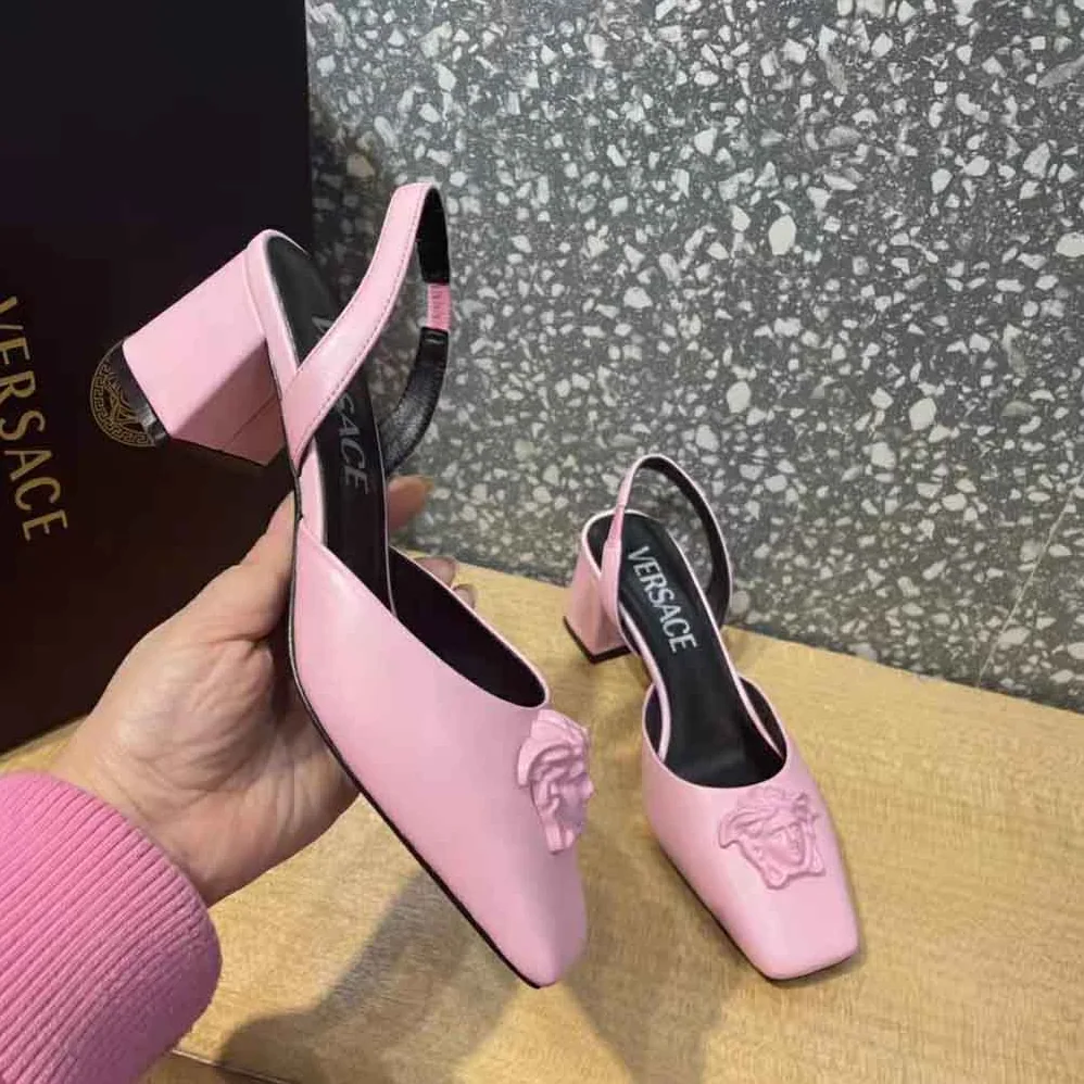 Versace La Medusa Leather Sling-Back Pumps for Women in Pink Versace La Medusa Leather Sling-Back Pumps for Women in Pink
