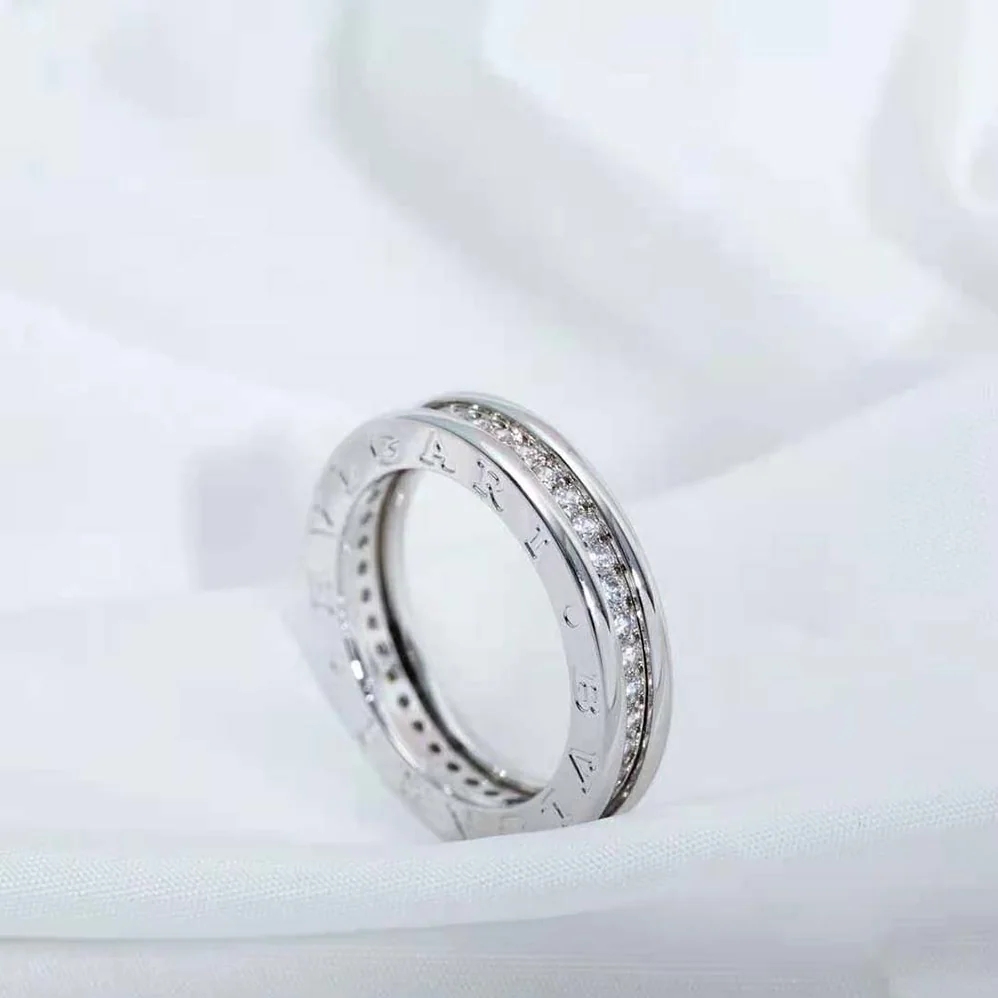 Bvlgari B.zero1 One-Band Ring in 18 KT White Gold Set with Pave Diamonds on the Spiral for Women Bvlgari B.zero1 One-Band Ring in 18 KT White Gold Set with Pave Diamonds on the Spiral for Women