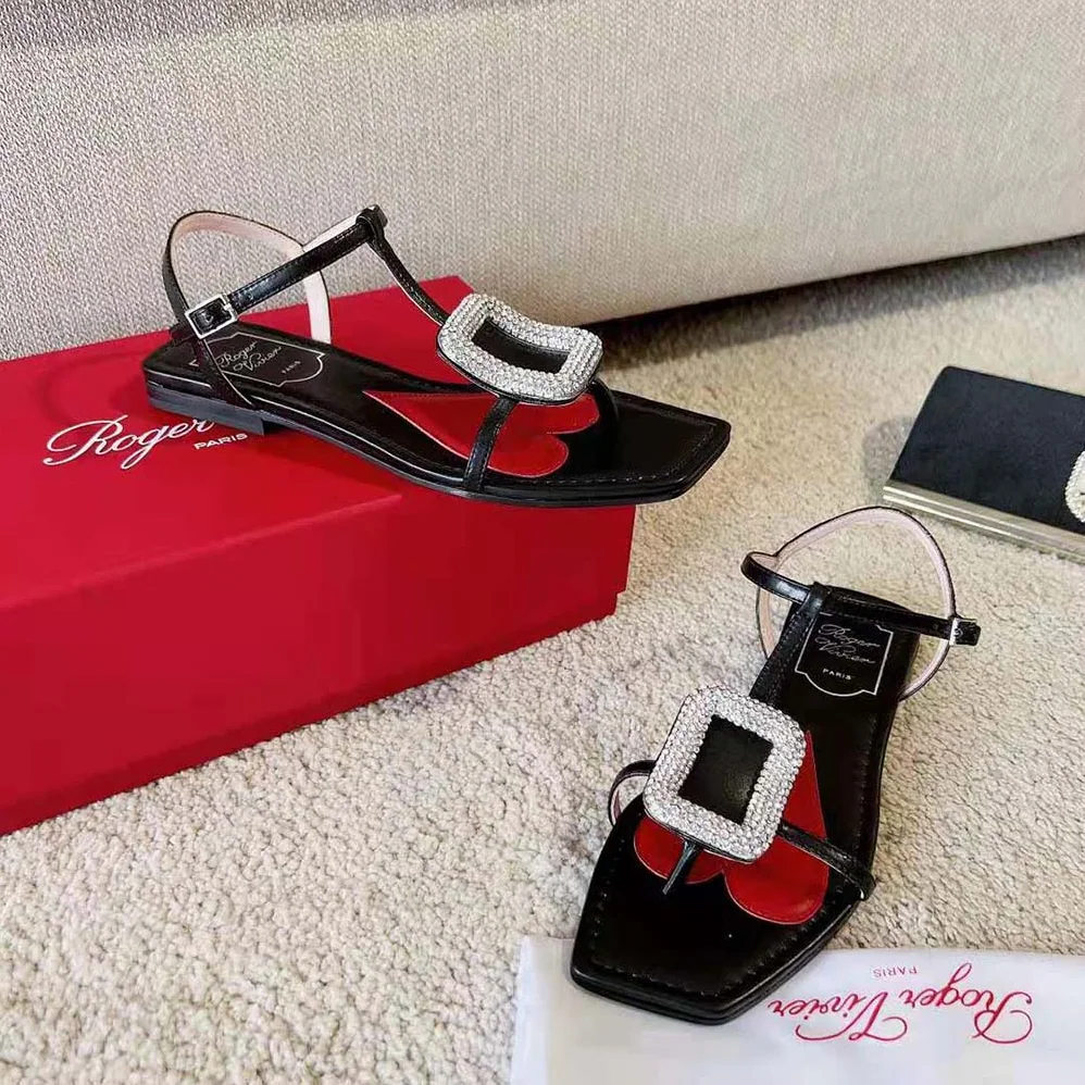 Roger Vivier Viv Choc Strass Buckle Thong Sandals in Leather for Women in Black Roger Vivier Viv Choc Strass Buckle Thong Sandals in Leather for Women in Black