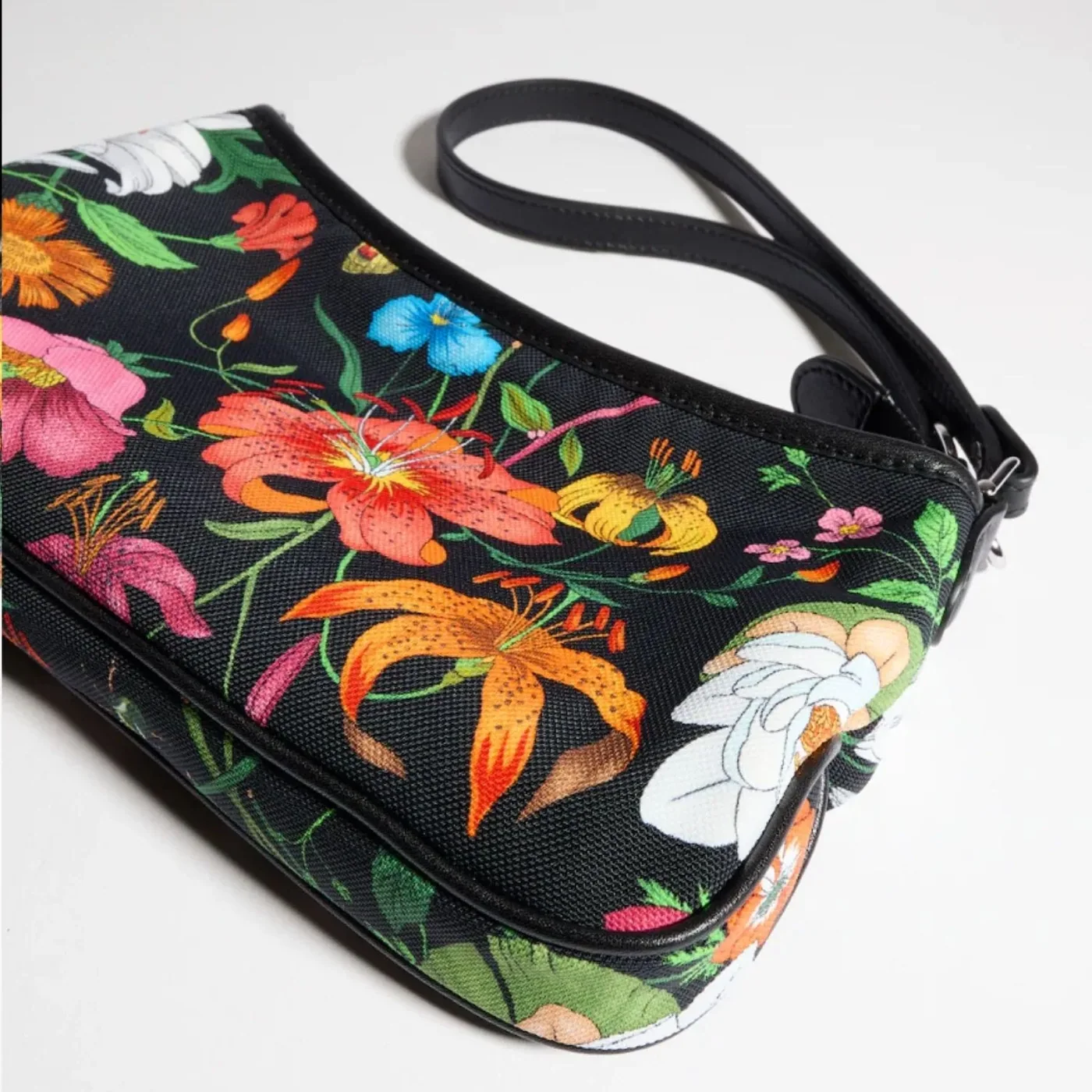 Gucci Gossip Small Shoulder Bag in Black/ Multicolor Silver Hardware Gucci Gossip Small Shoulder Bag in Black/ Multicolor Silver Hardware