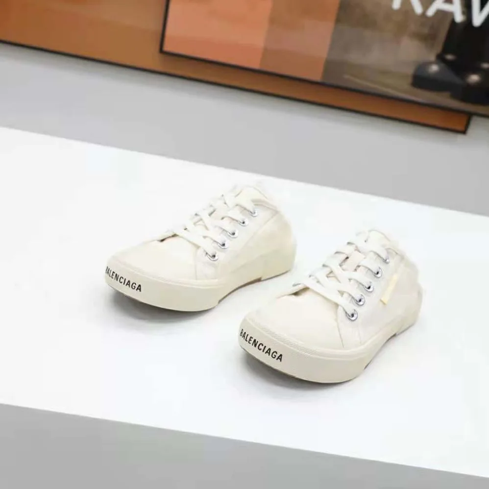 Balenciaga Paris Sneaker Mule in White Destroyed Cotton and White Rubber for Unisex Balenciaga Paris Sneaker Mule in White Destroyed Cotton and White Rubber for Unisex