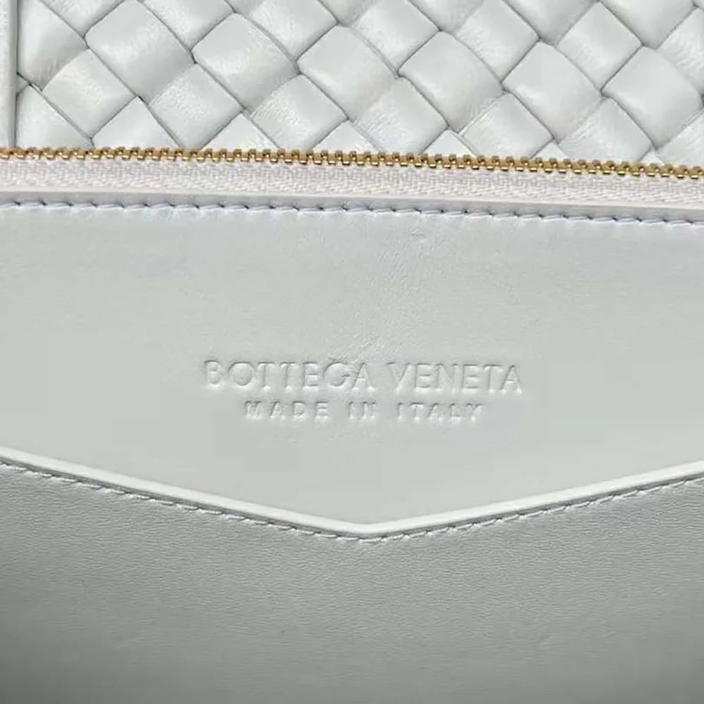 Bottega Veneta Patti Top Handle Bag in Lambskin for Women in White Bottega Veneta Patti Top Handle Bag in Lambskin for Women in White