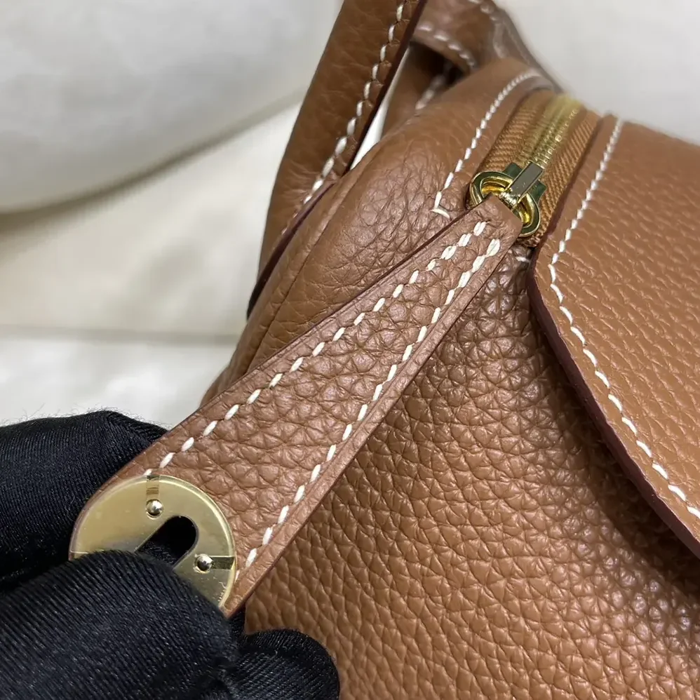 Hermes Lindy Mini 19 in Clemence Leather for Women in Brown/Gold