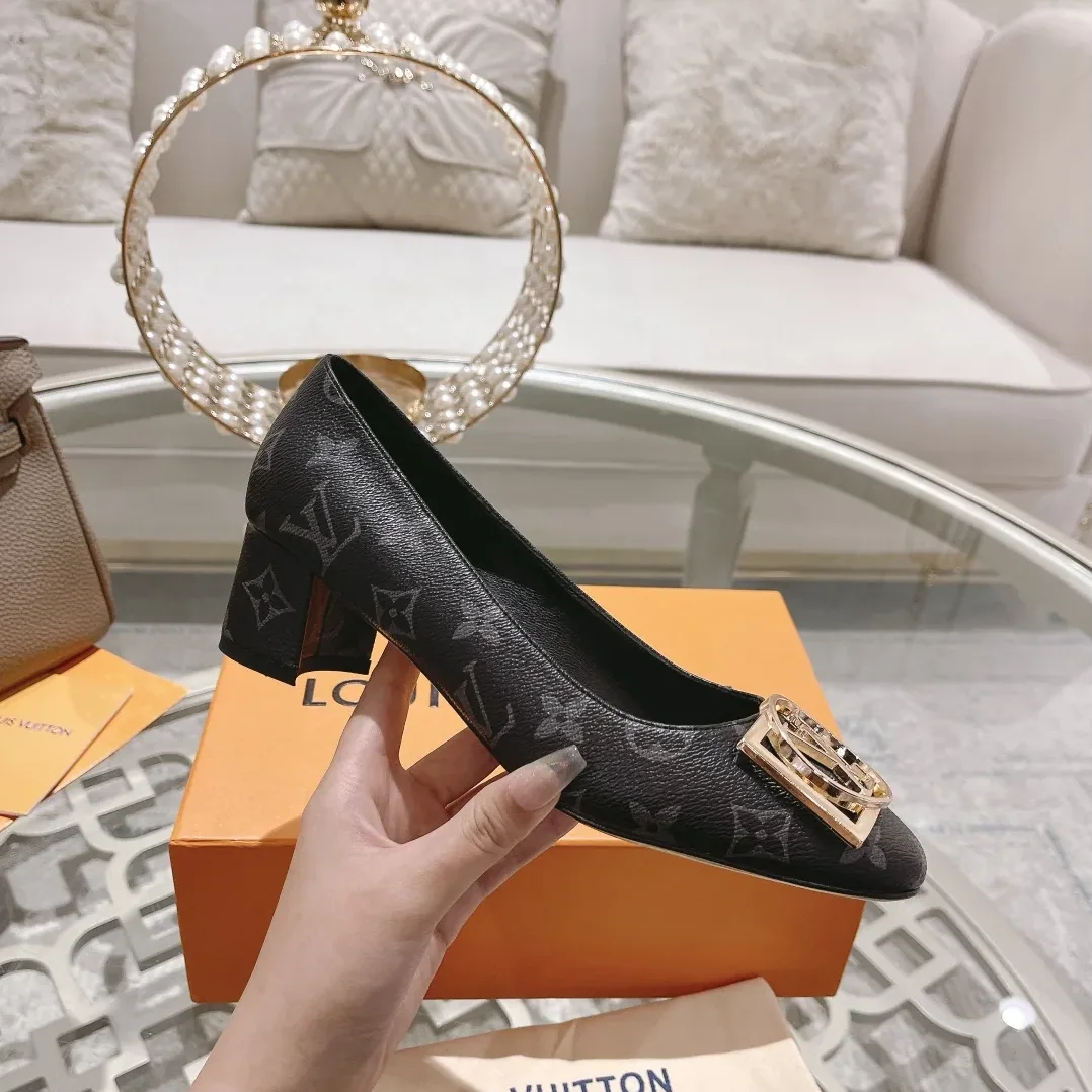 Louis Vuitton Madeleine Pump Beige / Louis Vuitton Madeleine Pump Beige /