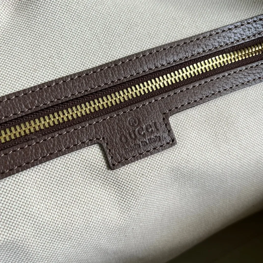 Gucci Jumbo GG Large Duffle Bag Brown /
