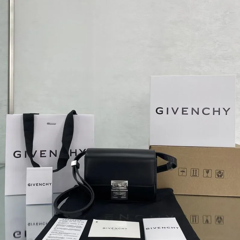 Givenchy Small 4G Bag Black Givenchy Small 4G Bag Black