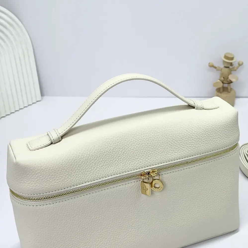 Loro Piana Extra Pocket L27 for Women in White Loro Piana Extra Pocket L27 for Women in White