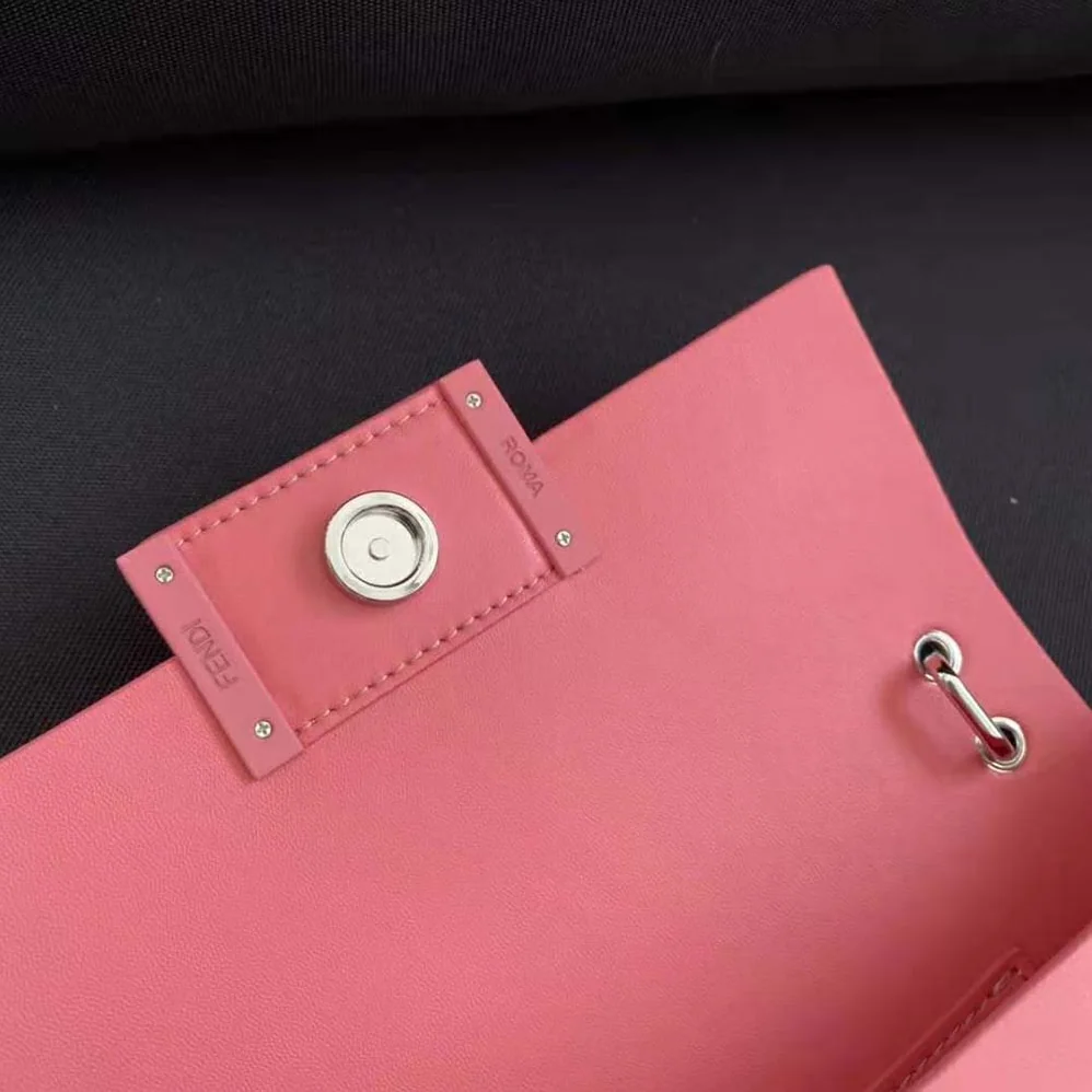 Fendi Baguette Phone Pouch Pink Patent Leather Pouch for Women Fendi Baguette Phone Pouch Pink Patent Leather Pouch for Women