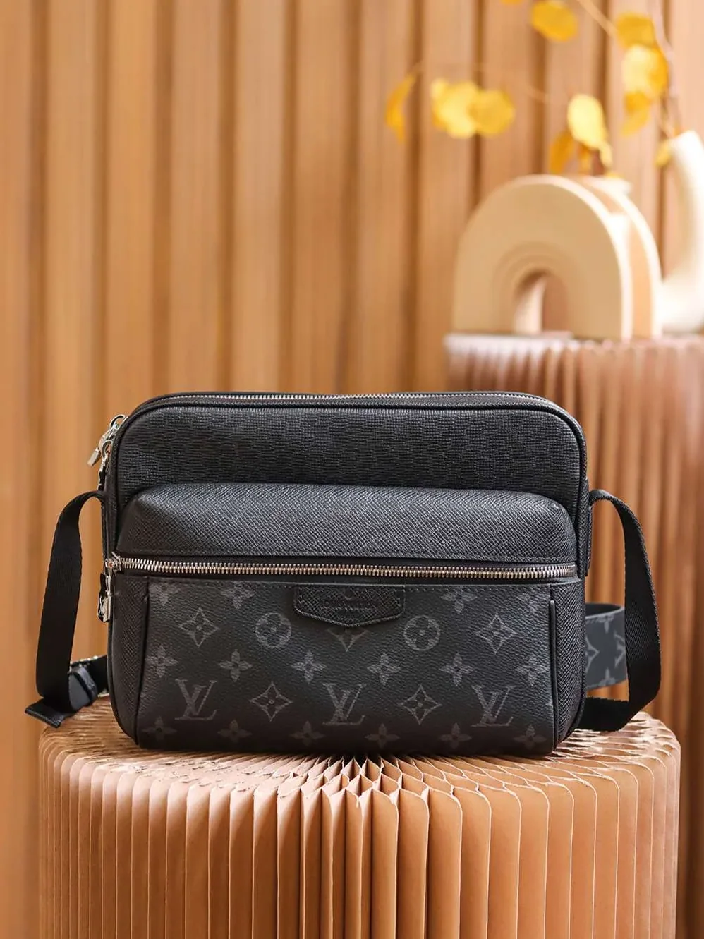 Louis Vuitton Outdoor Messenger Bag Black /