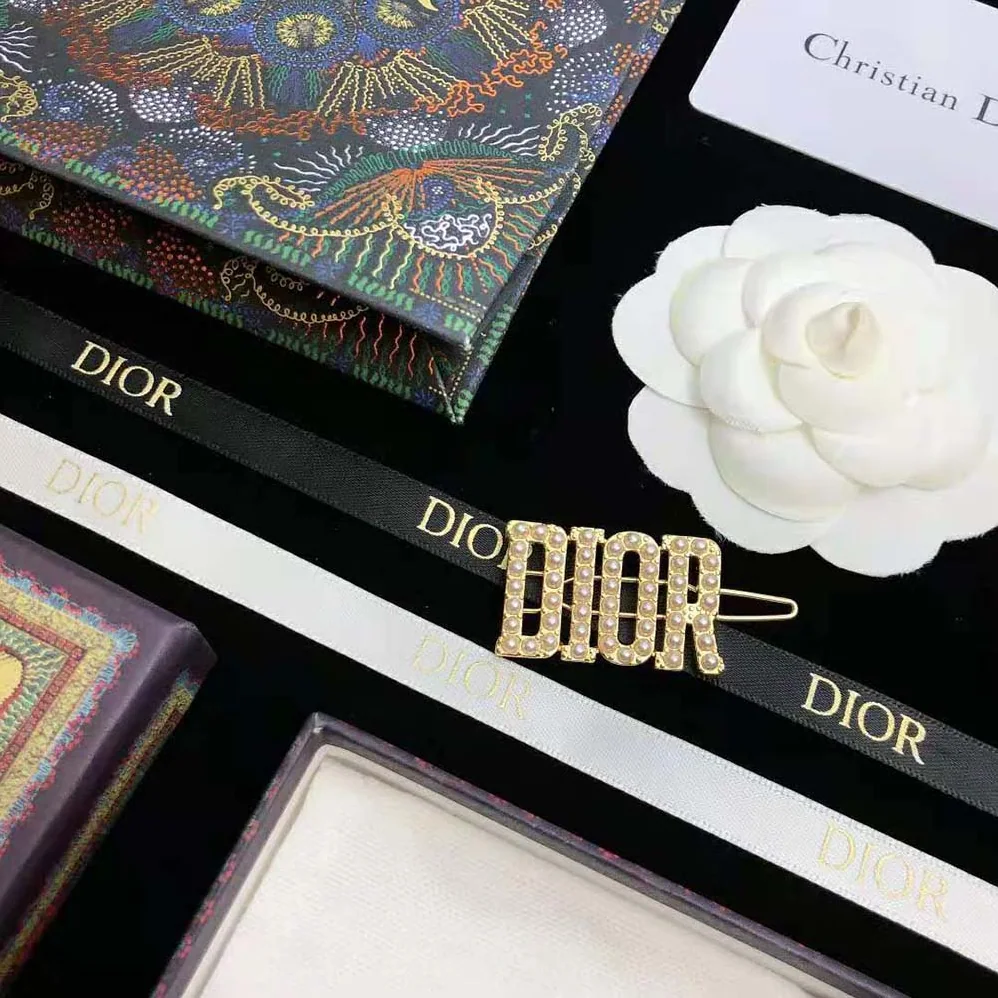 Dior Diorevolution Barrette Gold for Women in Finish Metal Dior Diorevolution Barrette Gold for Women in Finish Metal