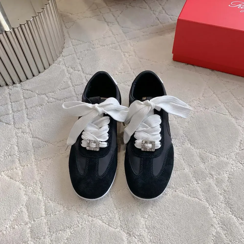 Roger Vivier Viv Low Sneakers in Suede for Women in Black