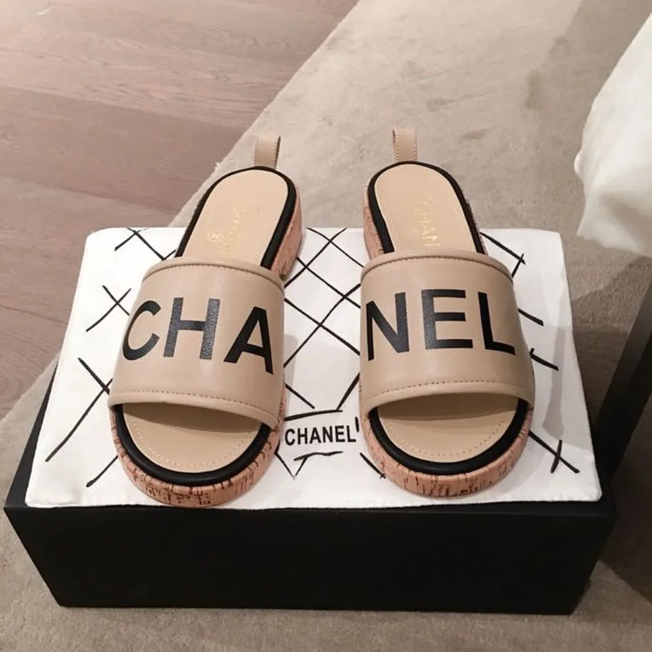 Chanel Woven Chain Cork Sandals Tweed Beige/Black , Shoes