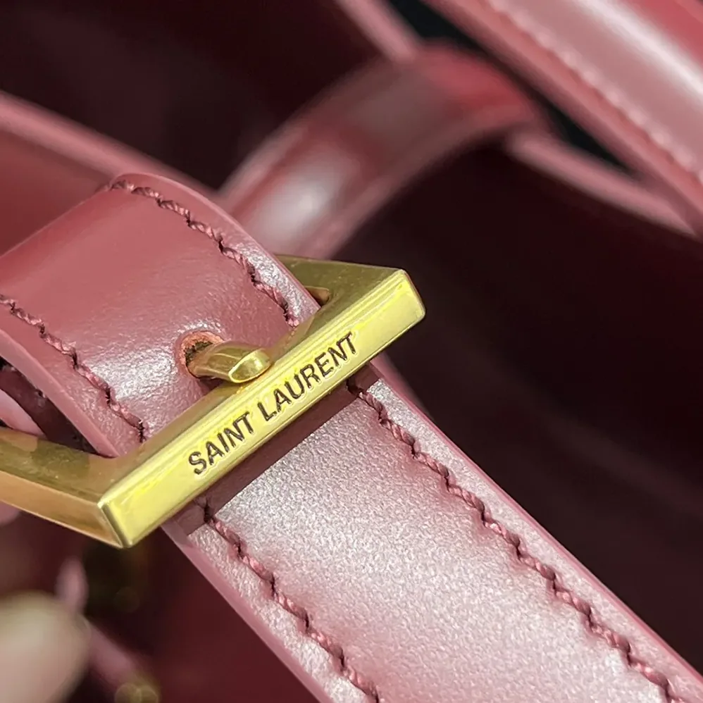 Saint Laurent YSL Le 37 Small in Shiny Leather for Women in Maroon Saint Laurent YSL Le 37 Small in Shiny Leather for Women in Maroon