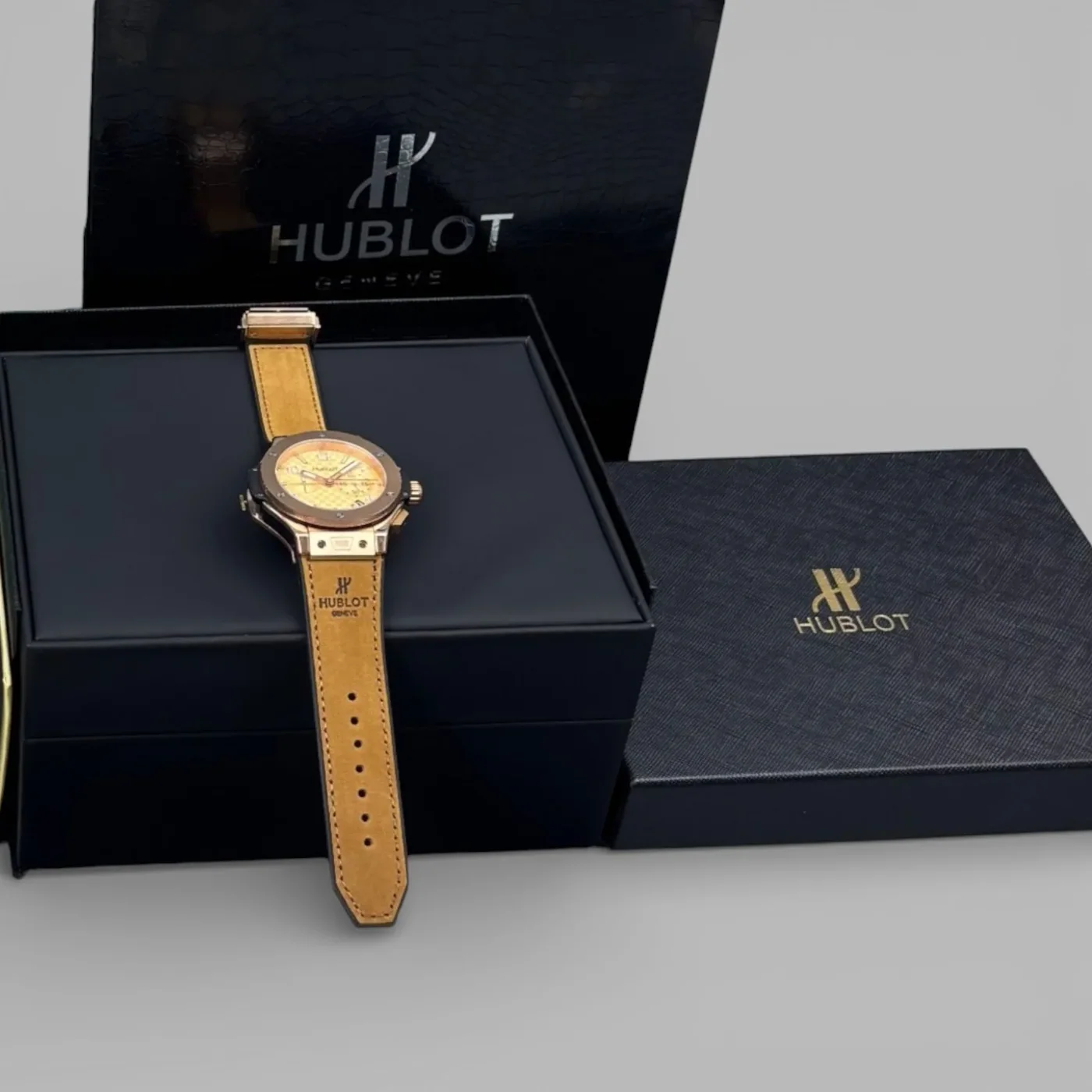 Hublot Big Bang Watch Chronograph Brown Strap Gold Dial Hublot Big Bang Watch Chronograph Brown Strap Gold Dial