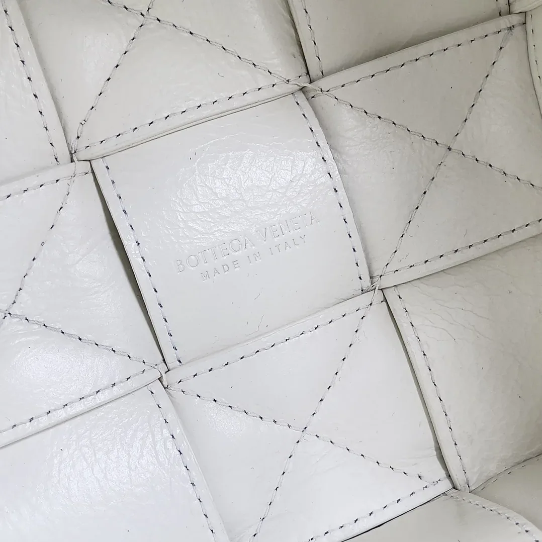 Bottega Veneta Small Cassette Bucket Bag White