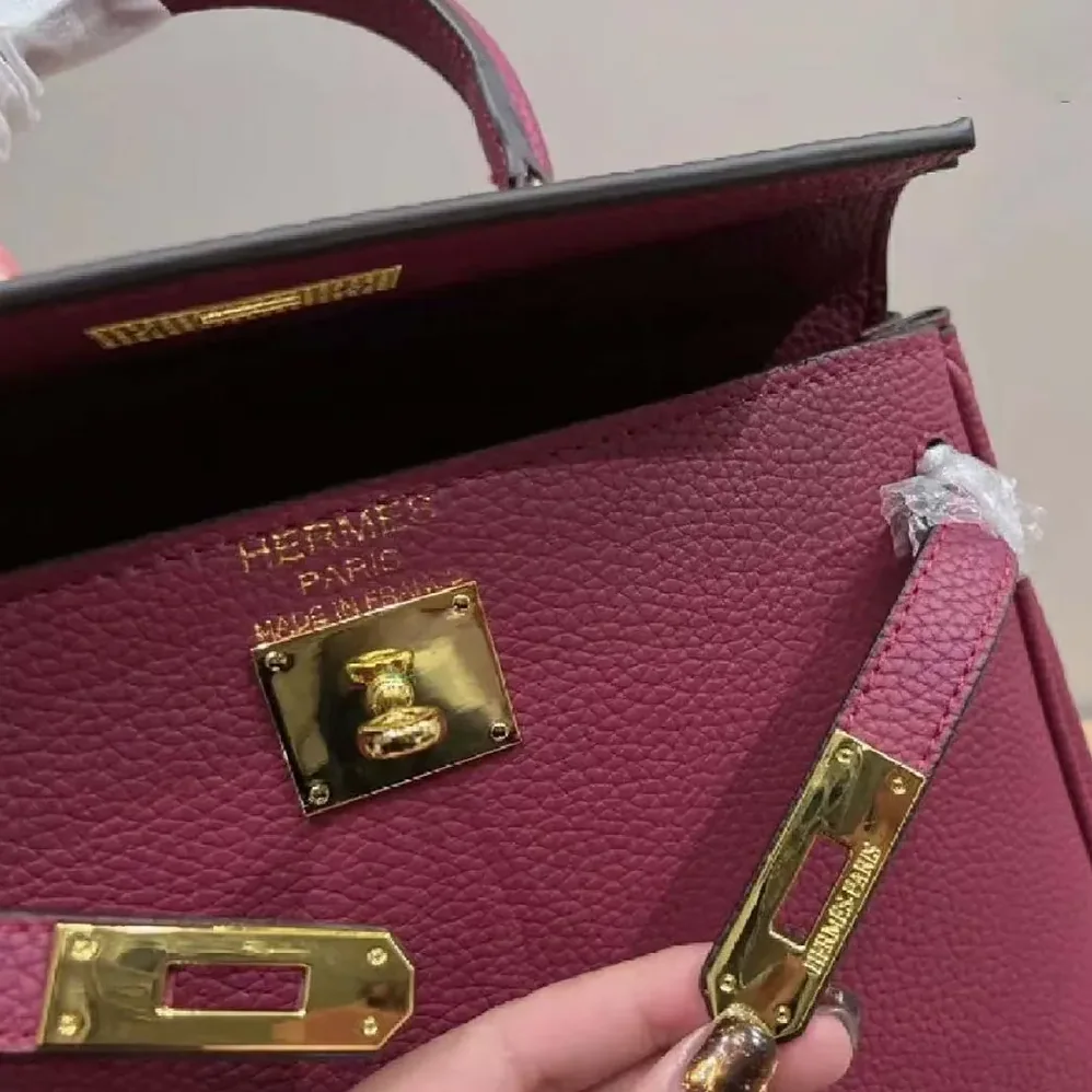 Hermes Kelly Bag 20 in Epsom Leather for Women in Bordeaux