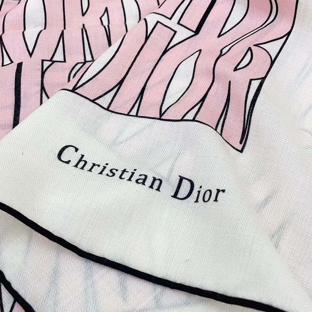 Dior Miss Dior Allover 90 Square Scarf White and Pale Pink Silk Twill for Unisex Dior Miss Dior Allover 90 Square Scarf White and Pale Pink Silk Twill for Unisex
