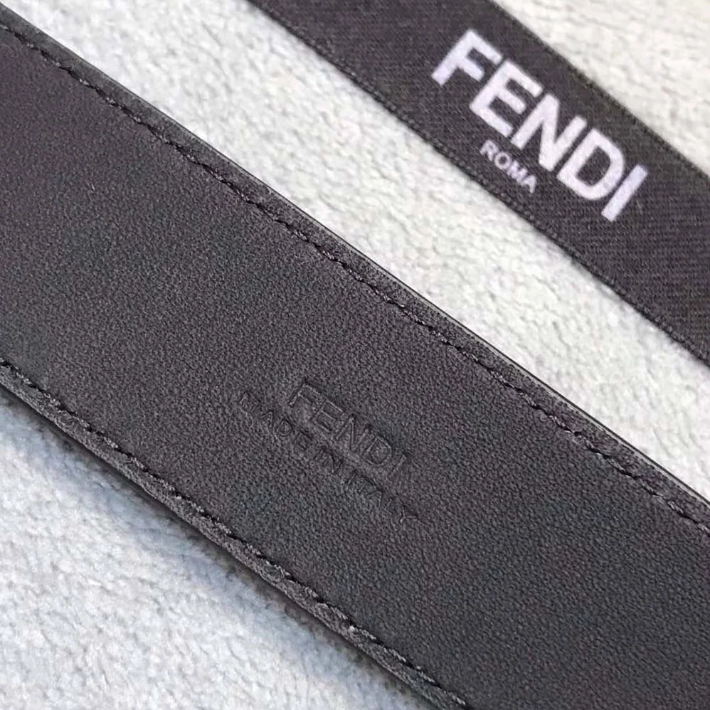 Fendi Multi-accessorized Fendi Belt with Key Ring and Clip for Women