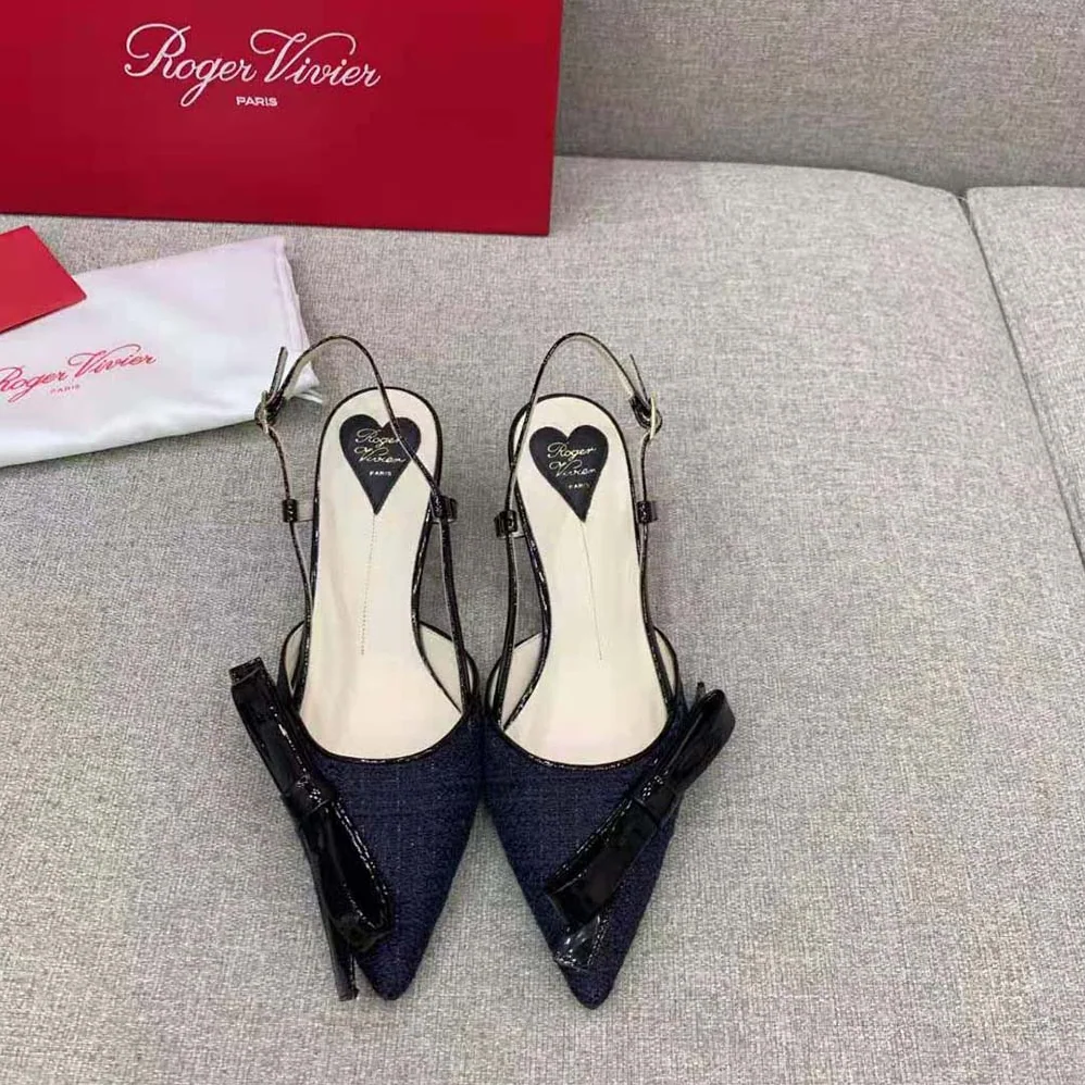 Roger Vivier Virgule Bow Slingback Pumps in Fabric for Women in Black Roger Vivier Virgule Bow Slingback Pumps in Fabric for Women in Black