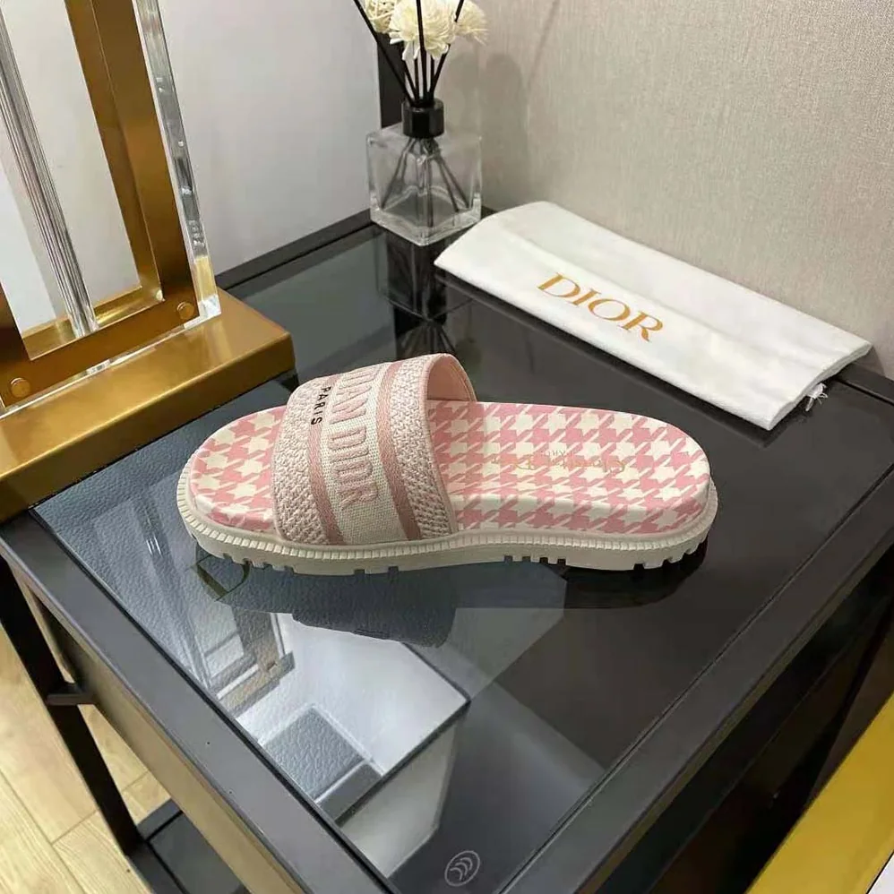Dior Dway Slide Peony Pink Embroidered Cotton with Micro Houndstooth Motif for Women Dior Dway Slide Peony Pink Embroidered Cotton with Micro Houndstooth Motif for Women