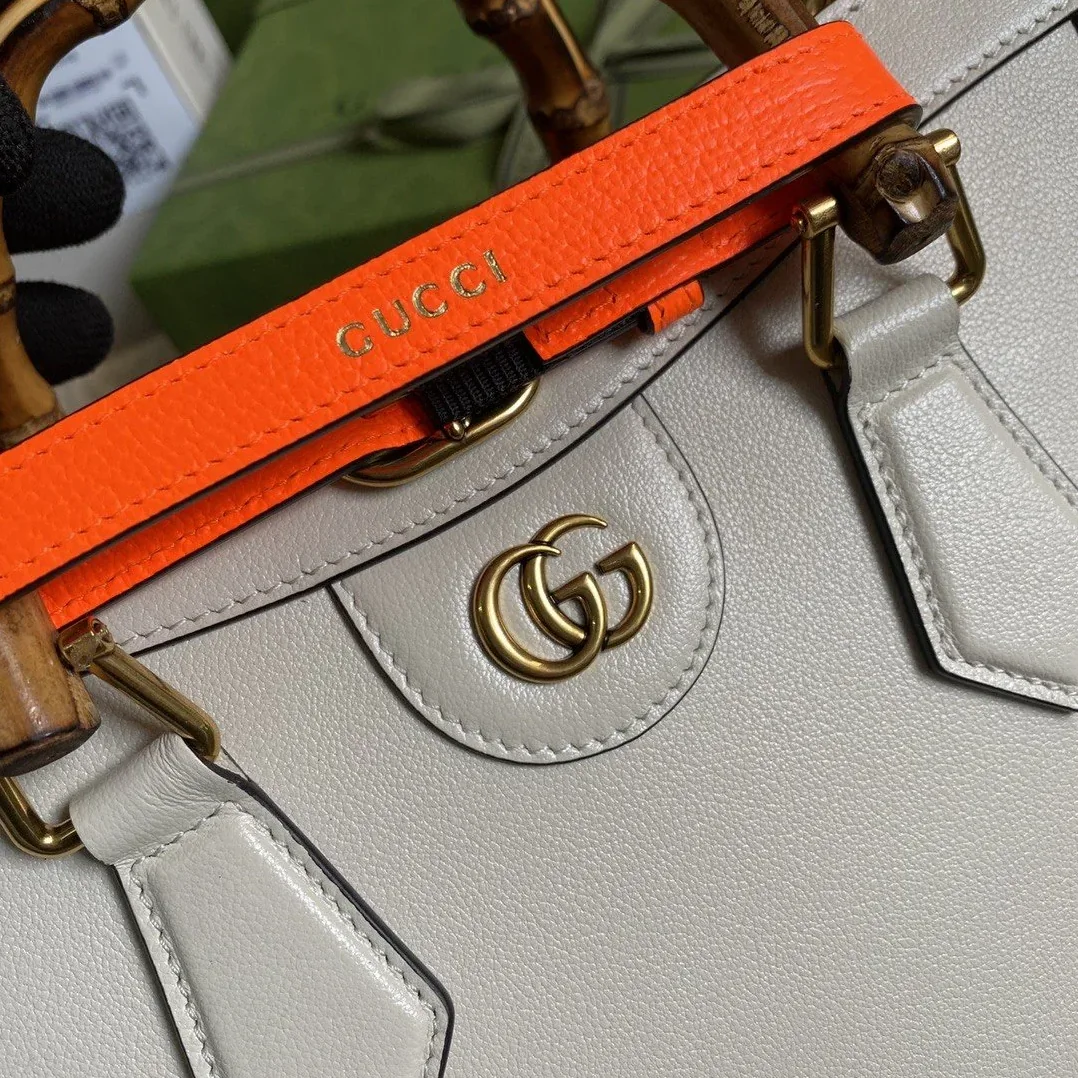 Gucci Diana Medium Tote Bag White / GG