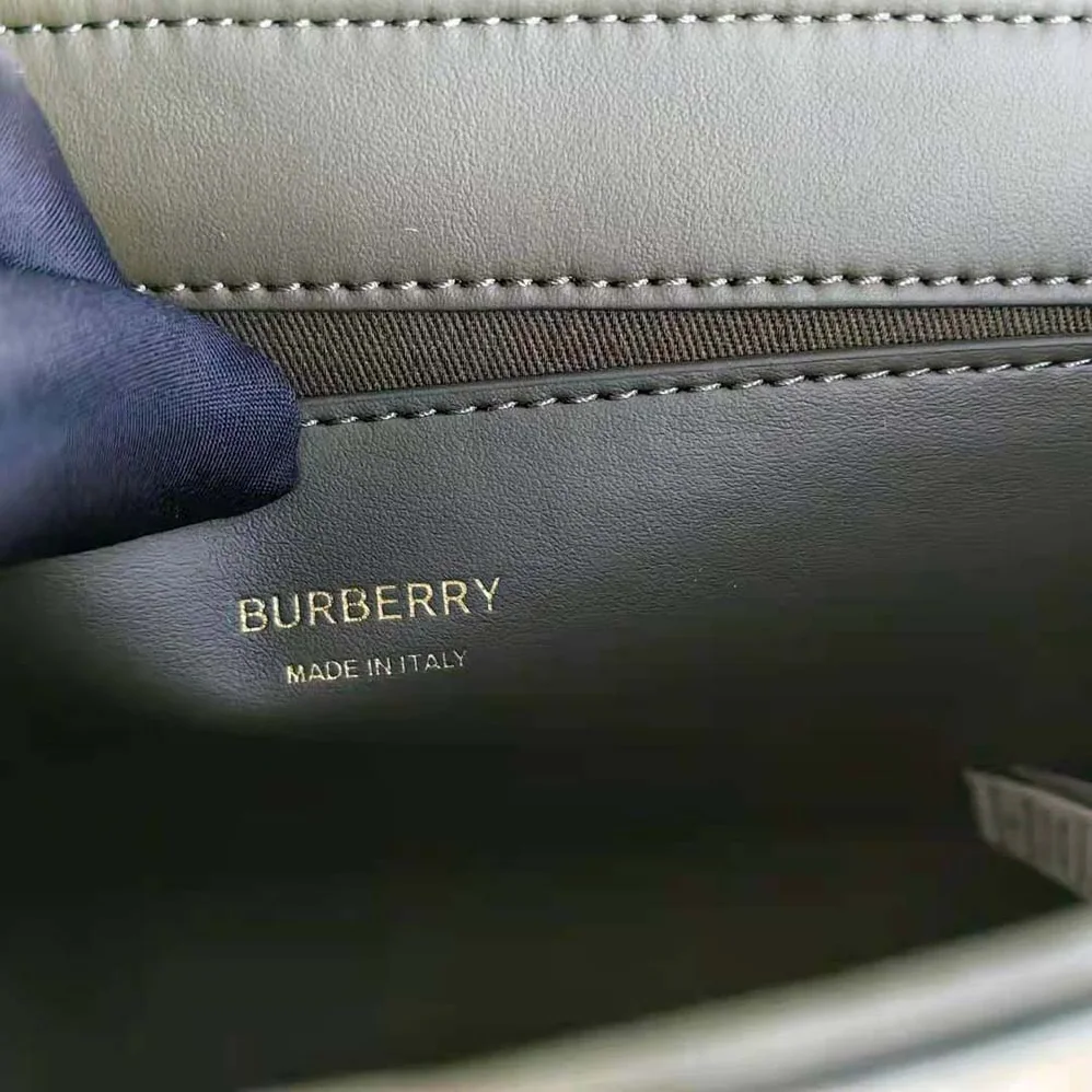 Burberry Note Bag for Women in Green