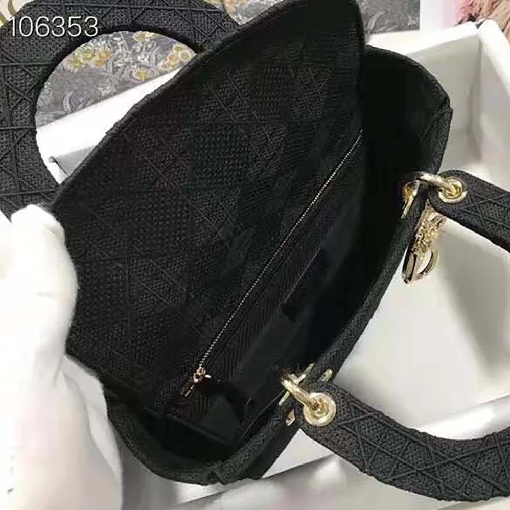 Dior Medium Lady D-Lite Bag Cannage Embroidery in Black Dior Medium Lady D-Lite Bag Cannage Embroidery in Black