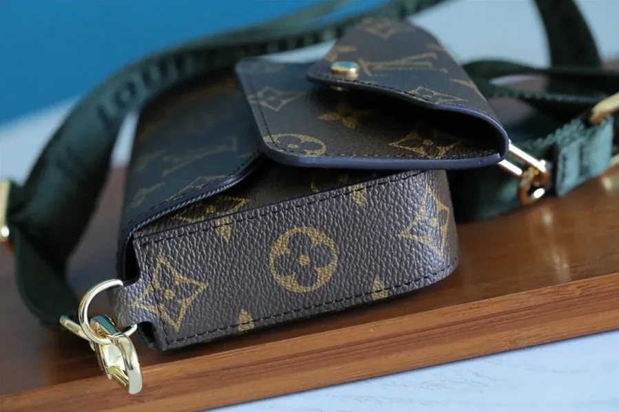 Louis Vuitton Pochette Felicie Strap & Go Wallet Shoulder Bag / Khaki Green Monogram Canvas Gold Hardware