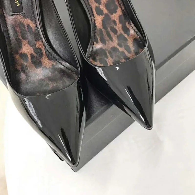 Dolce Gabbana D&G Shoes Patent Leather Pump with Leopard Sole 80mm Heel Hight for Women in Black Dolce Gabbana D&G Shoes Patent Leather Pump with Leopard Sole 80mm Heel Hight for Women in Black