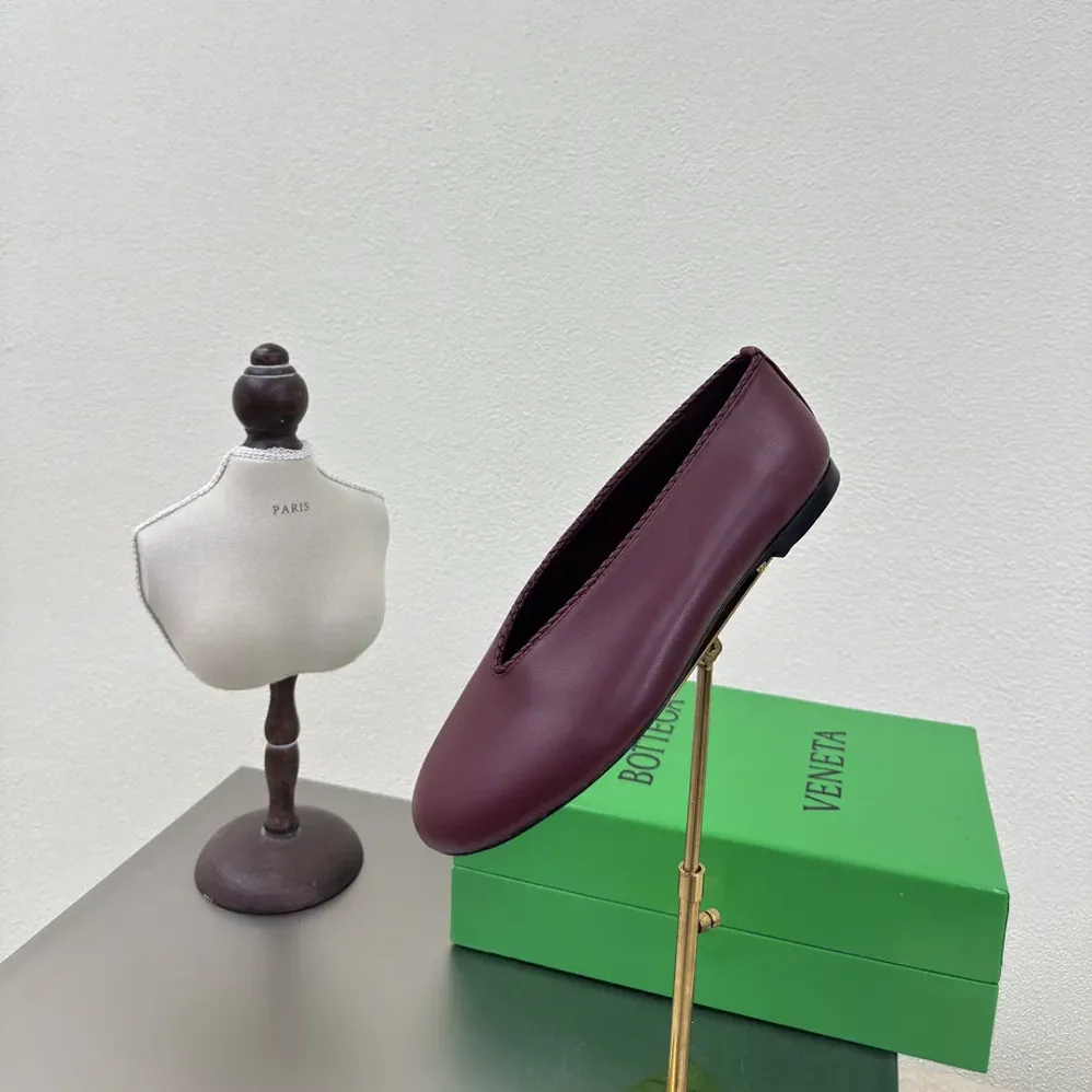 Bottega Veneta Rosa Ballerina for Women in Dark Apple Candy Bottega Veneta Rosa Ballerina for Women in Dark Apple Candy