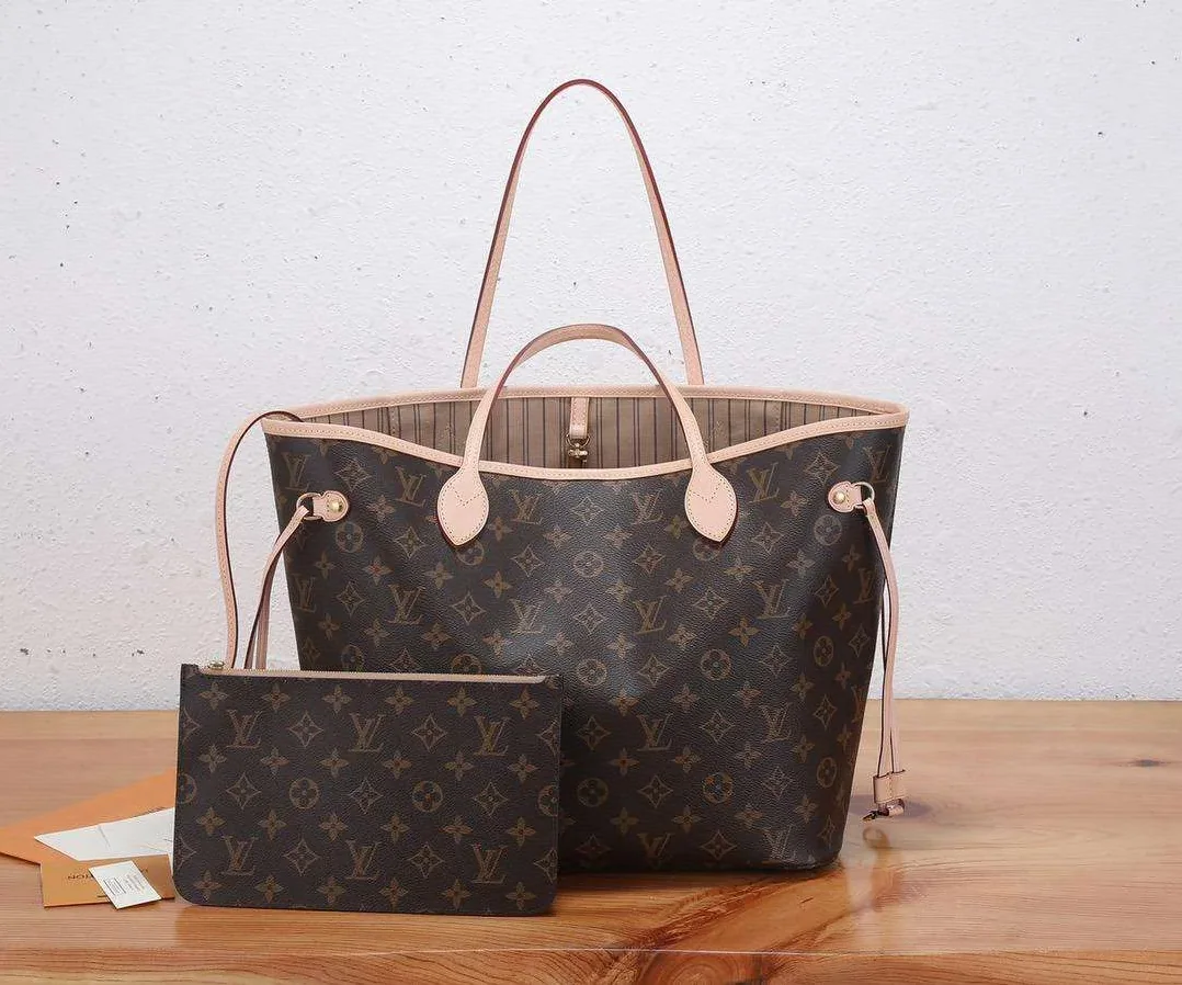 Louis Vuitton Neverfull MM Tote Bag / Brown Monogram Canvas Gold Hardware