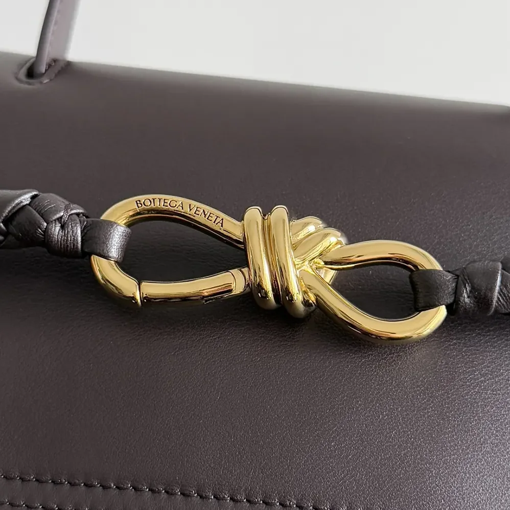 Bottega Veneta Medium Ciao Ciao for Women in Chocolate