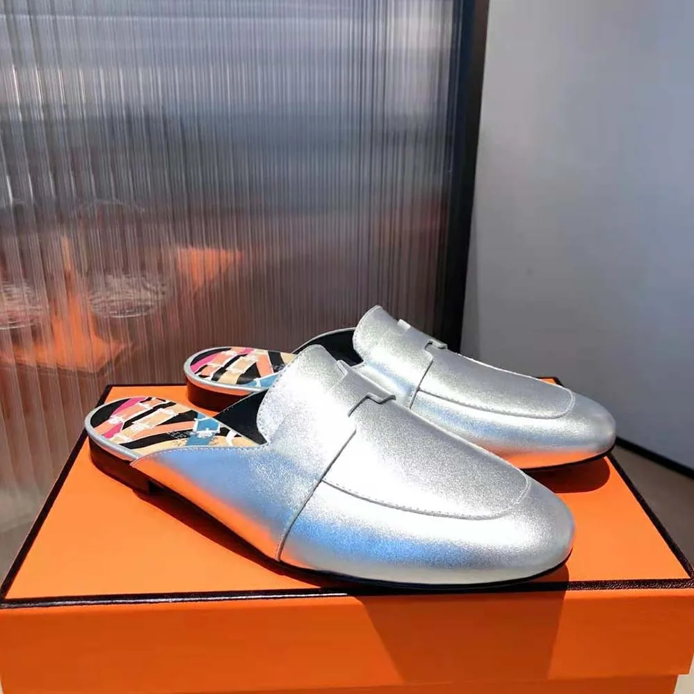 Hermes Catena Mule Mule in Supple Goatskin for Women in Silver Hermes Catena Mule Mule in Supple Goatskin for Women in Silver