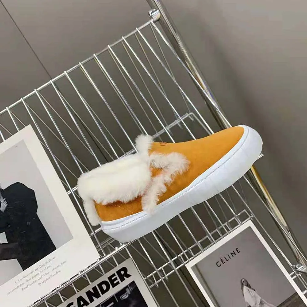 Fendi Force Yellow Suede Slip for Women in Ons
