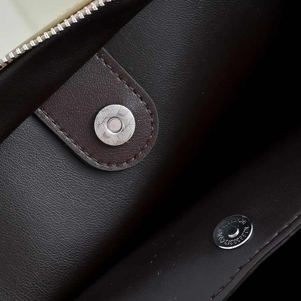 Loewe Large Amazona 180 Bag in Suede for Women Loewe Large Amazona 180 Bag in Suede for Women