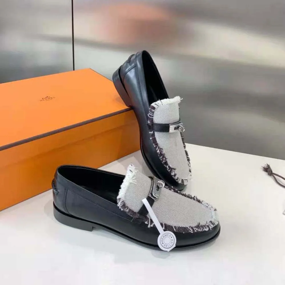 Hermes Destin Loafer in Calfskin Leather for Women in Black Hermes Destin Loafer in Calfskin Leather for Women in Black