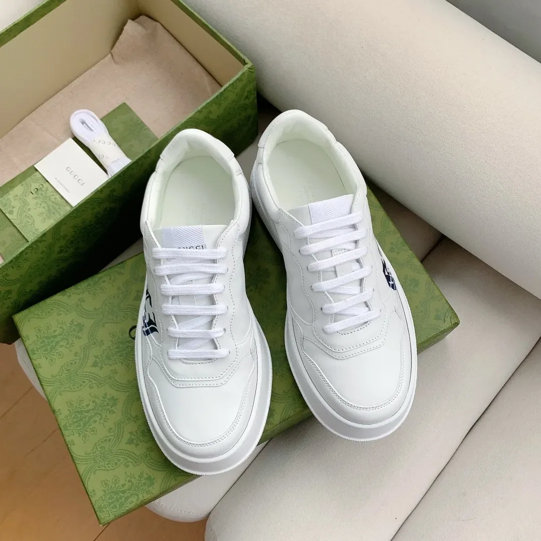 Gucci Sneaker White With Gucci Print 1XL10 Gucci Sneaker White With Gucci Print 1XL10